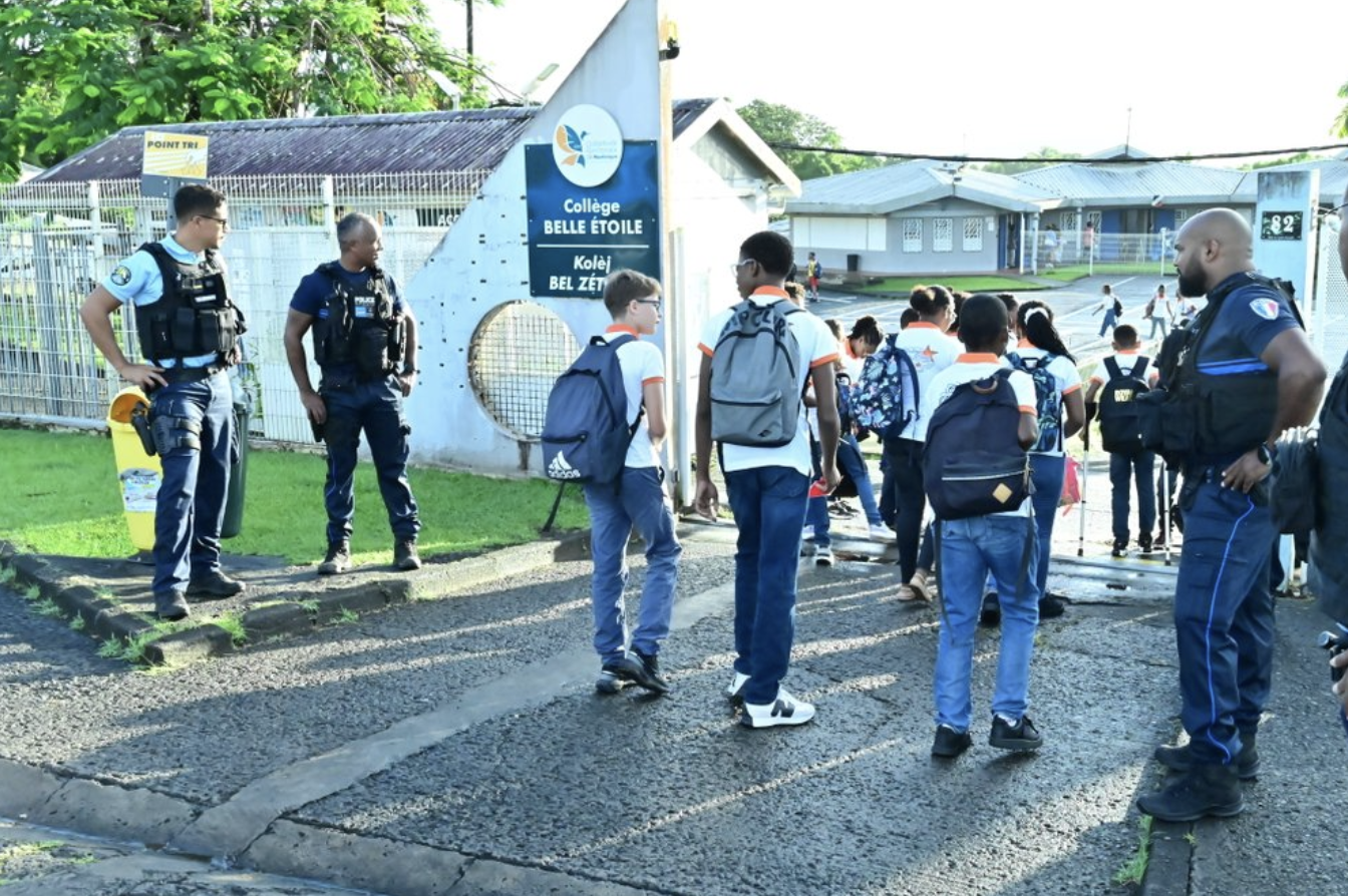 Agression au collège Belle-Étoile de Saint-Joseph – dispositif de sécurité à l'entrée