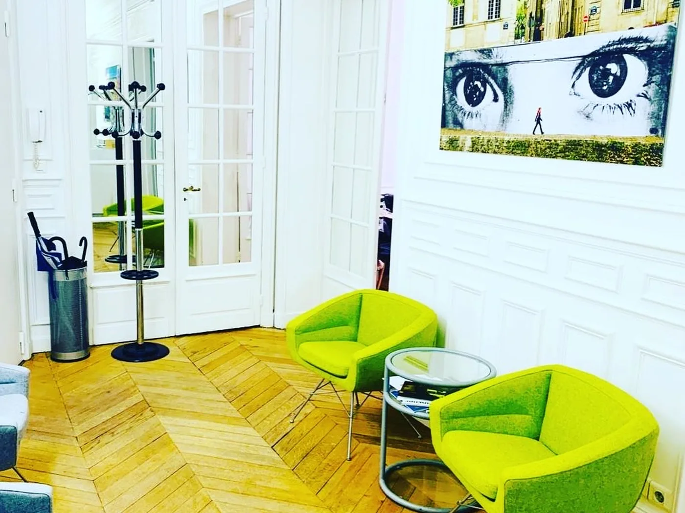 Espace d'accueil du bureau parisien d'ARCKOS Avocats, Paris 17e